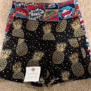 CVG Fineapple 2.5 in shorts